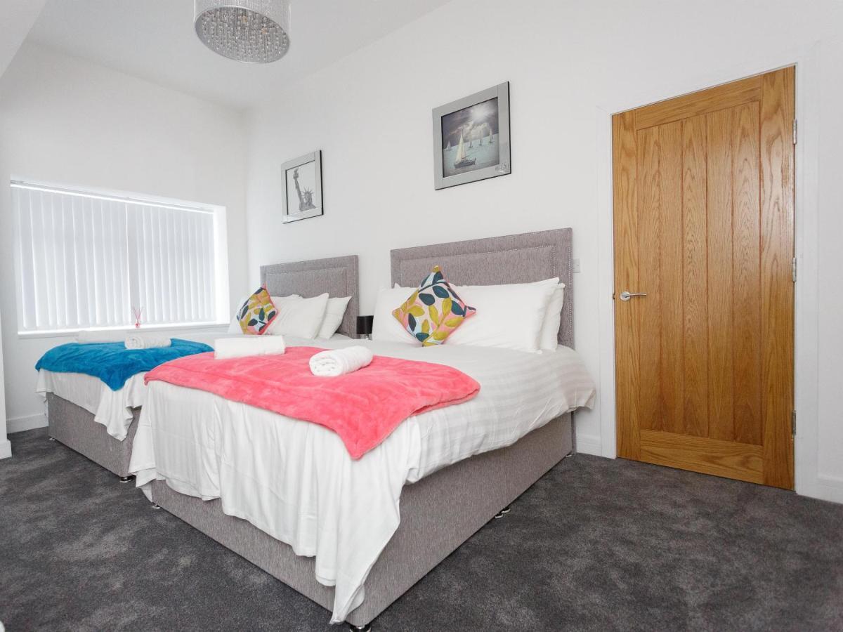 Live in Leeds Greenhill Bungalows Buitenkant foto